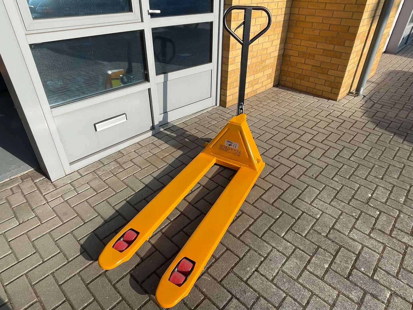 Pallet truck 2000kg Capacity