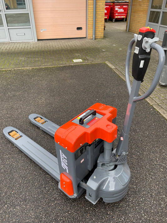 Pallet truck full electric