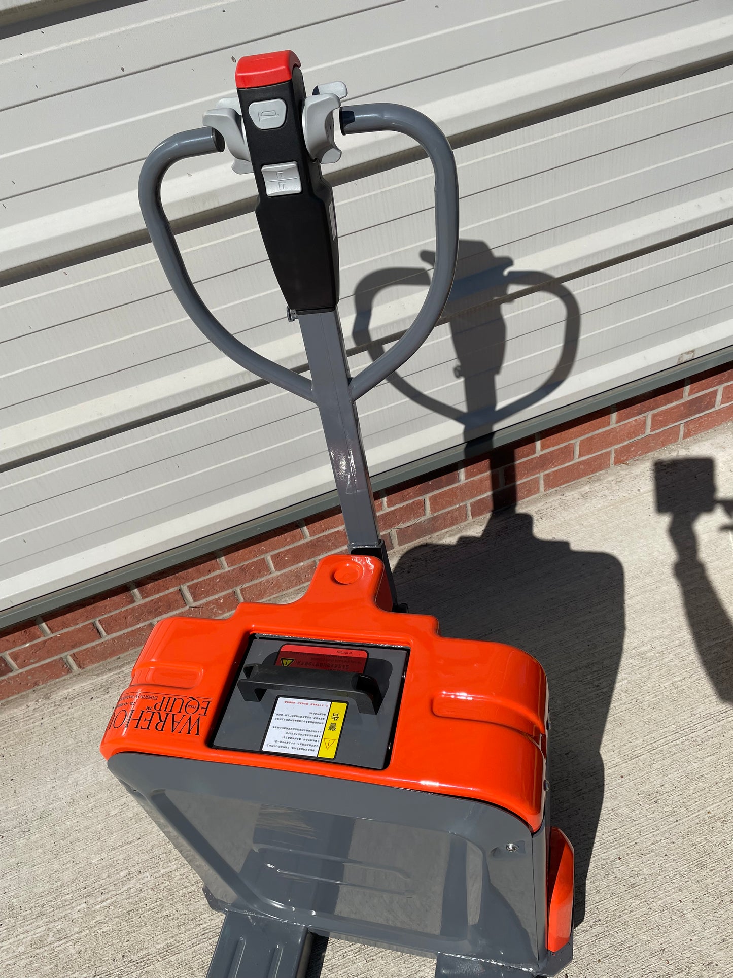 Pallet truck full electric operation 2000kg Capacity