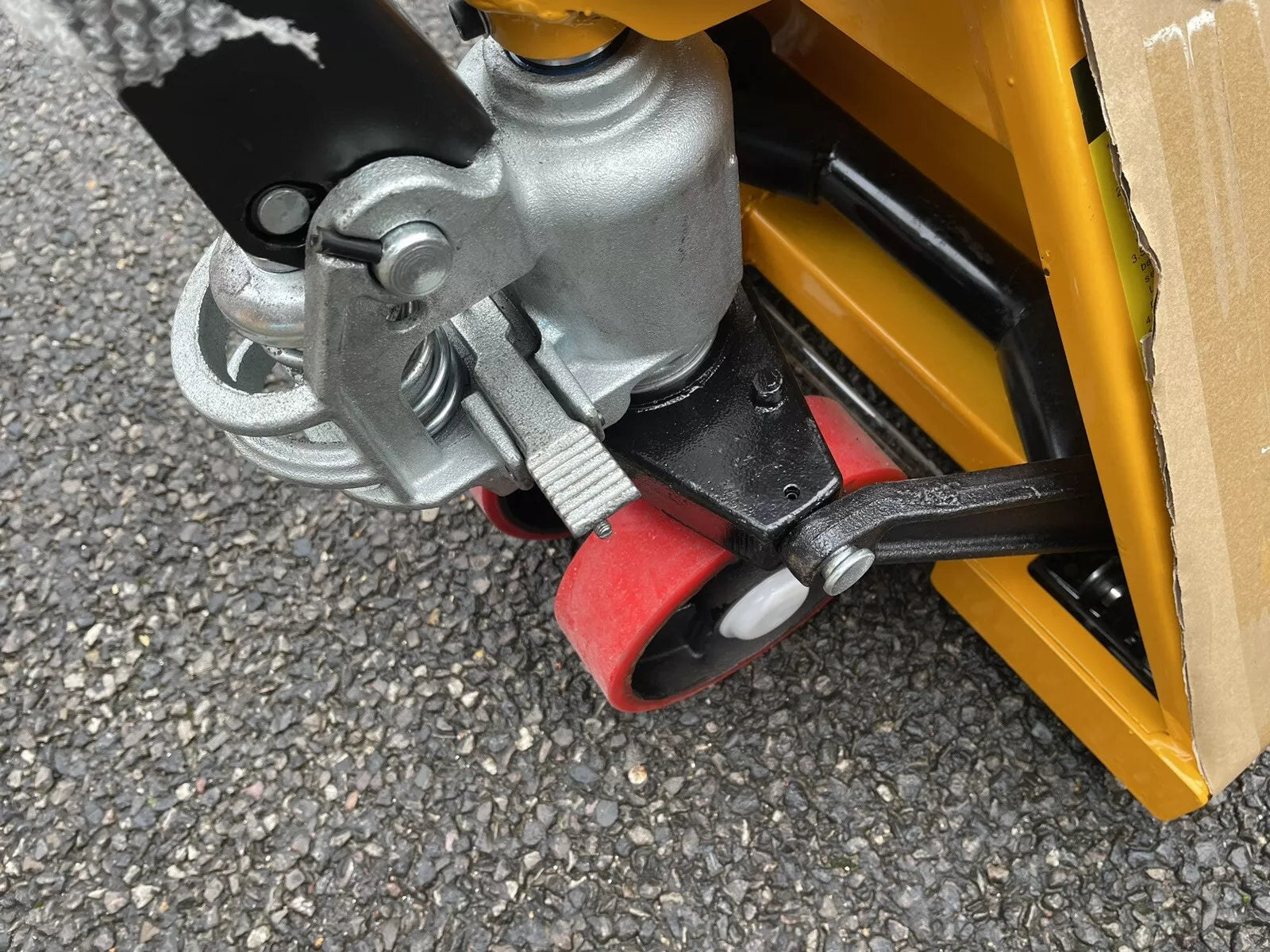 Pallet truck 2000kg Capacity