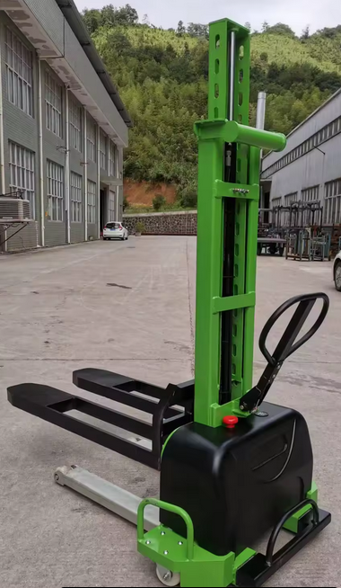 Self loading pallet stacker