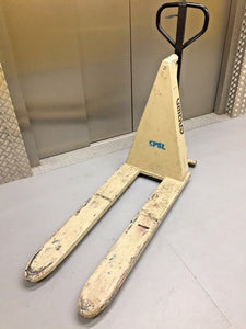 PALLET TRUCK CROWN HIGH LIFT 2300kg EXCELLENT CONDITION TRUCK THE BEST!